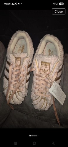 Bnwt adidas superstar concha - bnwt,