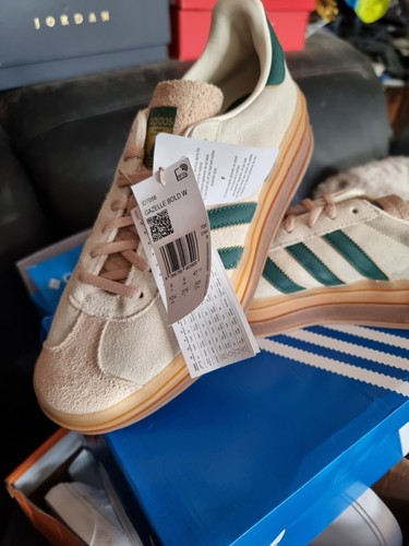 Adidas gazelle bold uk9 beige - adidas,