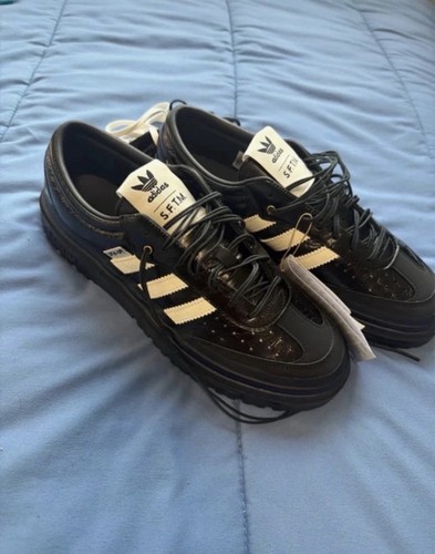 Adidas size 10 - s.f.t.m,