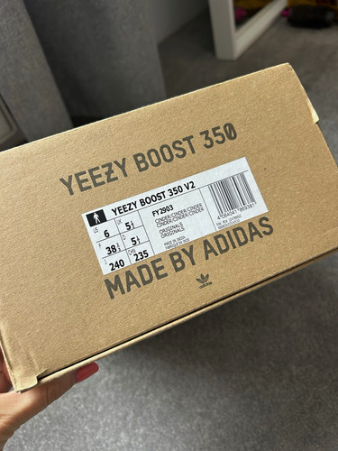 Adidas yeezy boost - 350, v2